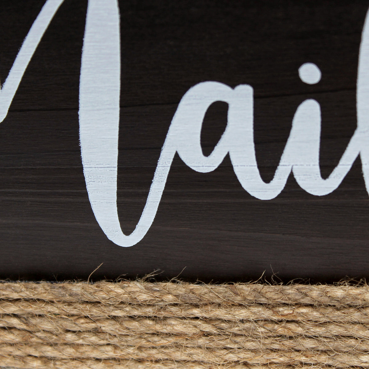 Elegant Designs Homewood Farmhouse Rustic Wood Decorative Mail Holder, Bills and Letter Storage, Sorter with Wrapped Roped Bottom, Cutout Handles, and "Mail" Script in White