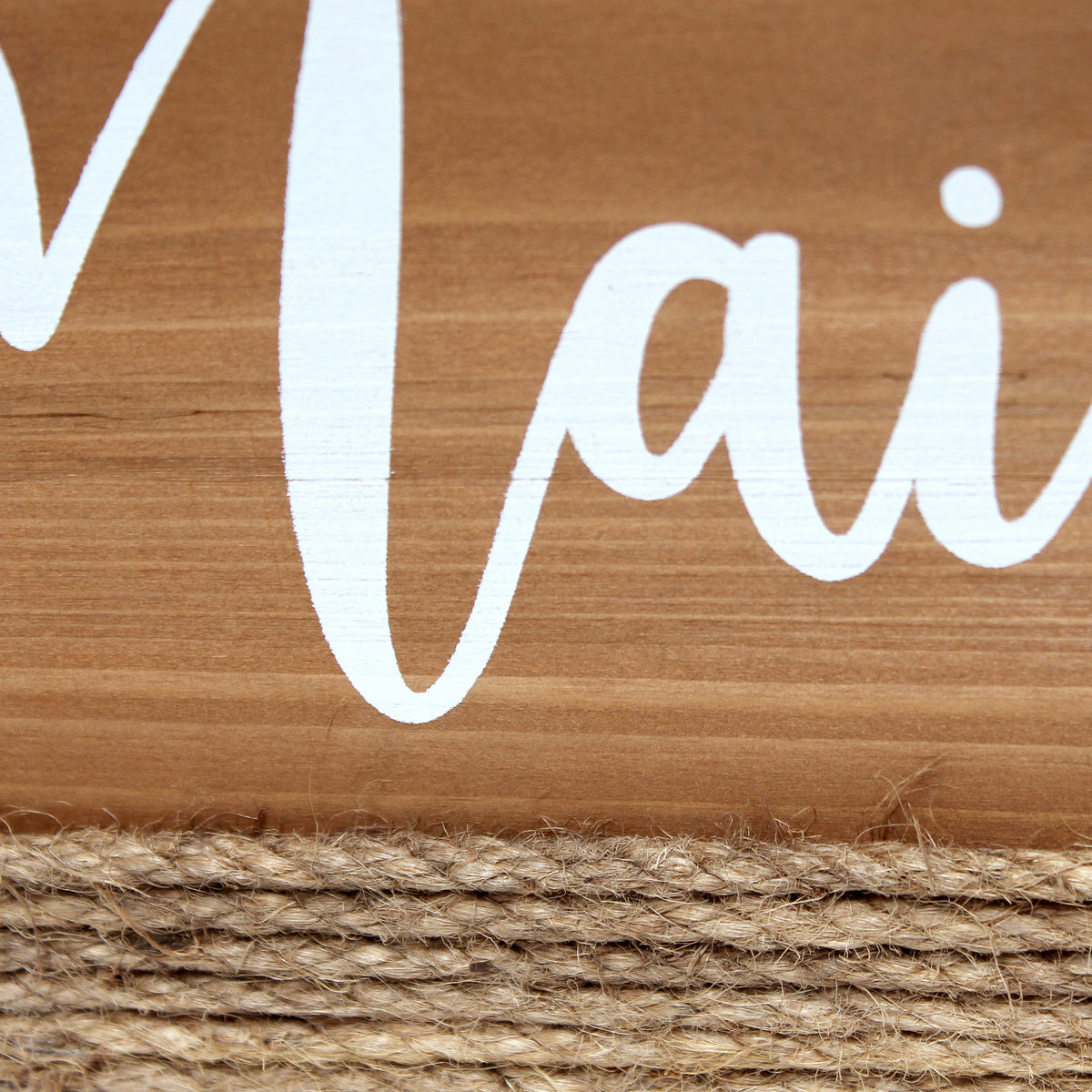 Elegant Designs Homewood Farmhouse Rustic Wood Decorative Mail Holder, Bills and Letter Storage, Sorter with Wrapped Roped Bottom, Cutout Handles, and "Mail" Script in White